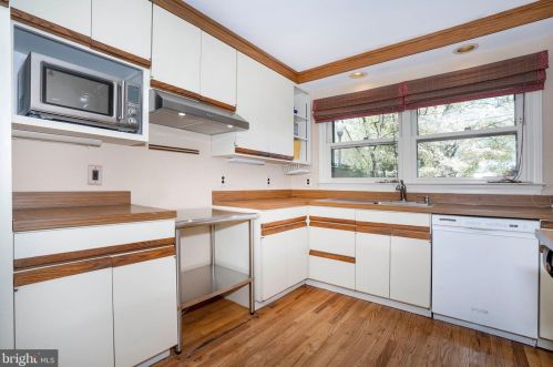 900 Bancroft Pkwy, Wilmington DE  19805-2642 exterior