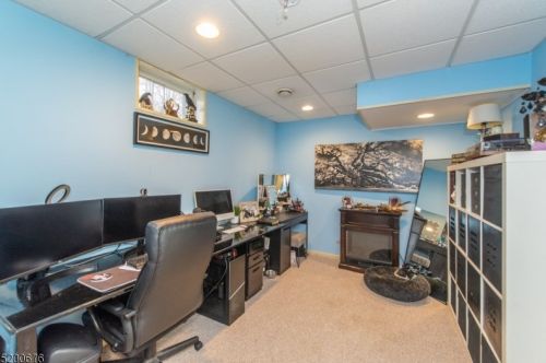 8 Jenny Ln, Wantage NJ  07461-4550 exterior