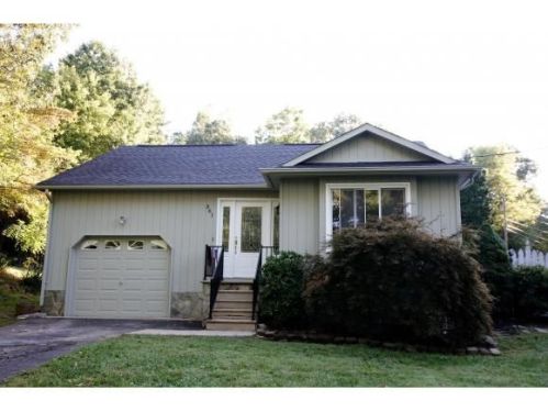 361 Center Dr, Blountville, TN 37617-6427