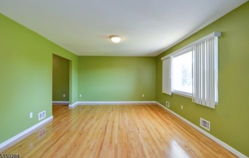 6 Sandra Rd, East Amwell Township NJ  08551-1009 exterior