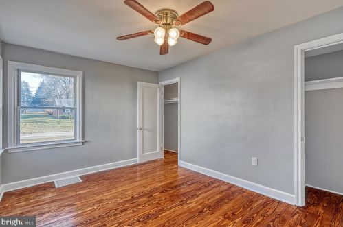 185 Hanover St, Spring Grove PA  17362-1103 exterior