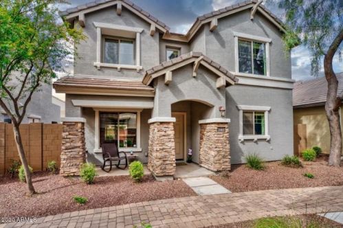 2462 Boston St, Gilbert, AZ 85295-2301