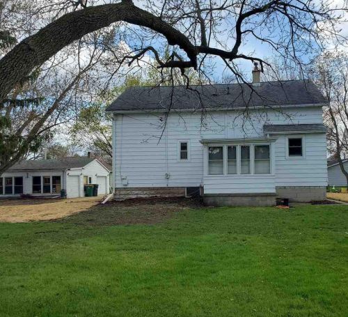 15 Boyle Pl, Fond Du Lac, WI 54935-2501