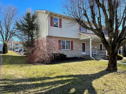 319 Broadway, Wind Gap, PA 18091-1214