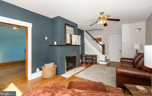 2102 Page St, Camp Hill, PA 17011-3850
