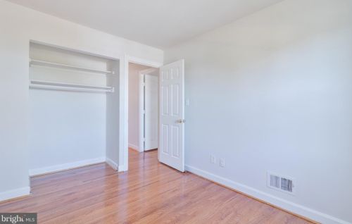 2943 Wetherburn Ct, Woodbridge VA  22191-4631 exterior