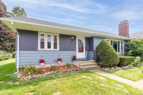 160 Tryon St, Middletown, CT 06457-4536