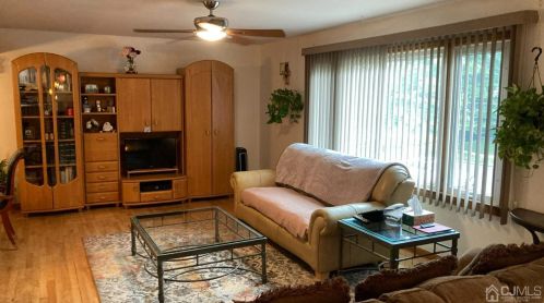 254 4th Ave, Garwood, NJ 07027-1115