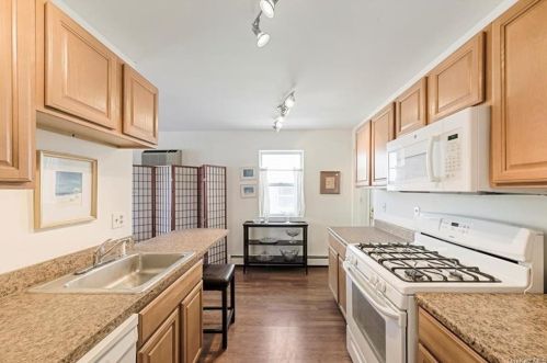 131 Watkins Ave, Middletown NY  10940-4530 exterior