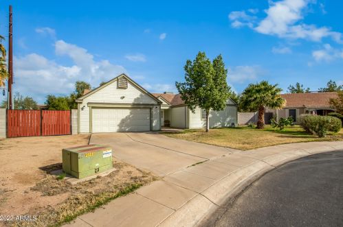 736 Brooks St, Chandler, AZ 85225-8409