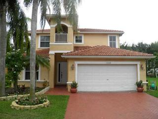 13188 32nd St, Hollywood, FL 33027-3842