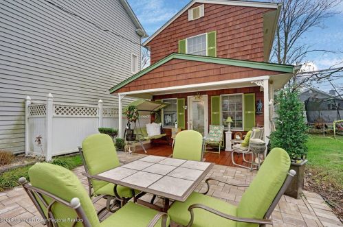 607 9th Ave, Belmar, NJ 07719-2335