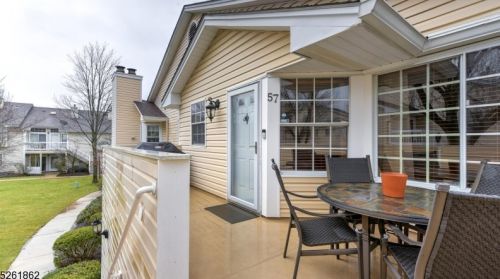 57 Foxwood Ct, Bedminster, NJ 07921-1432