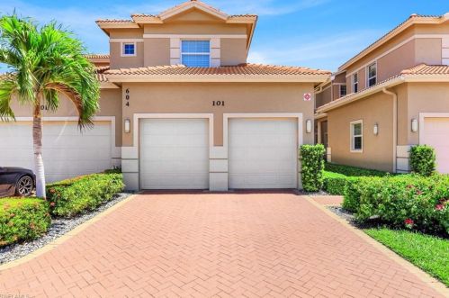 604 El Camino Real, Naples FL  34119-4782 exterior