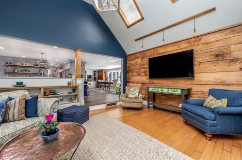 444 Essex St, Hamilton MA 01982-1511 exterior