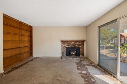 1674 Juniper Ave, Solvang CA  93463-2828 exterior