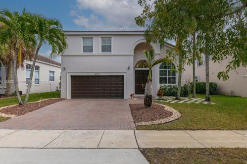 4957 158th Way, Hollywood, FL 33027-5606