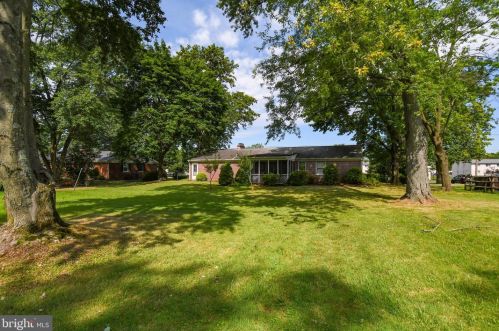 2049 Line St, Lansdale, PA 19446-1528