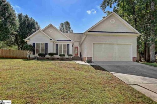 201 Hatteras Ln, Simpsonville, SC 29680-2840