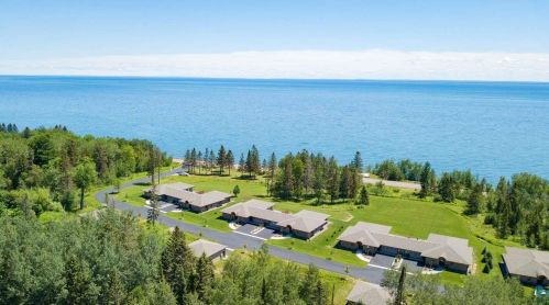 8403 Congdon Blvd, Duluth, MN 55804-2746