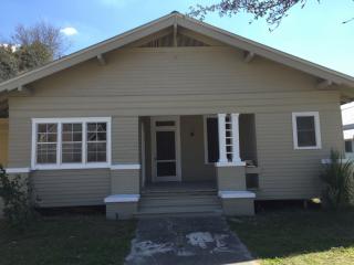 865 Main St, Bartow, FL 33830-4940