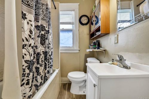 33 Manitou Ave, Poughkeepsie NY  12603-2731 exterior