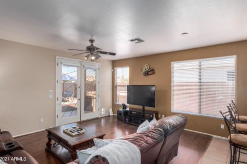 2546 Sunnyvale Ave, Gilbert AZ  85295-2066 exterior