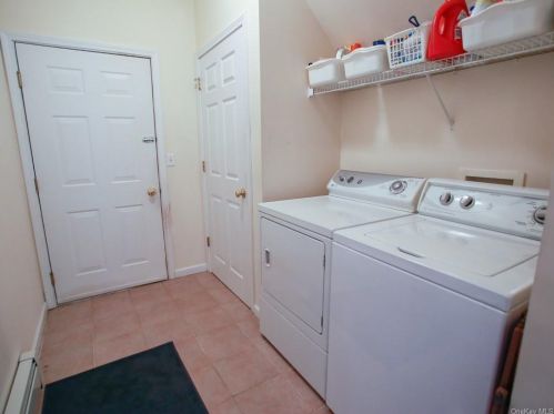 194 High Meadows Rd, Walden NY  12586-2609 exterior