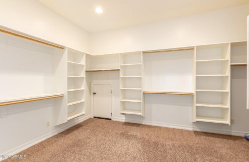 2710 Cattle Dr, Gilbert AZ  85297-8116 exterior