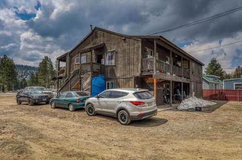 11662 Donner Pass Rd, Truckee, CA 96161-4953