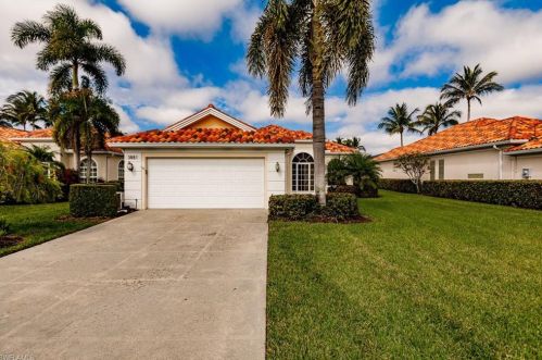 3881 Huelva Ct, Naples, FL 34109-0330