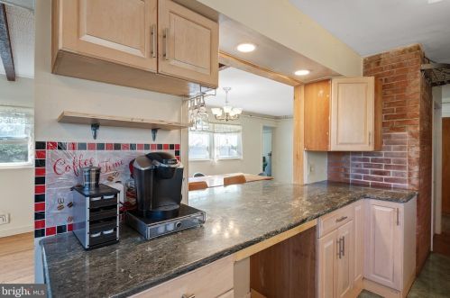130 Delp Rd, Lancaster PA  17601-3906 exterior
