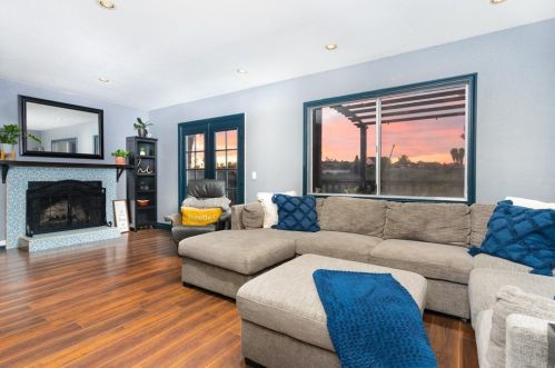 280 Ritchey St, San Diego, CA 92114-4507