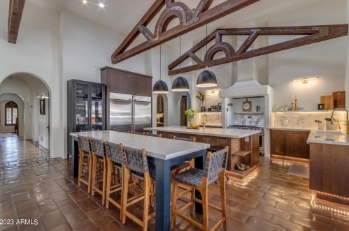 321 Park Grove Ln, Gilbert, AZ 85296-1728
