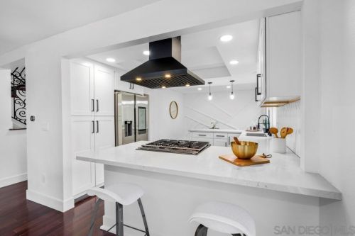 3170 Via De Caballo, Encinitas CA  92024-6925 exterior