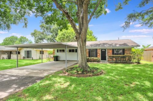 1806 Cypress Dr, Richmond TX  77469-4811 exterior