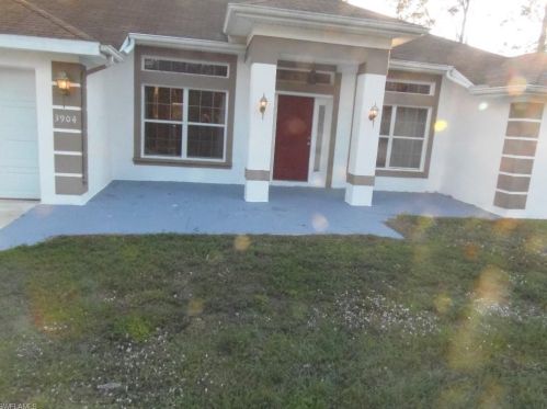 3904 11th St, Lehigh Acres, FL 33972-3776