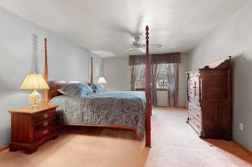 225 Traders Point Ln, Green Bay WI  54302-5236 exterior