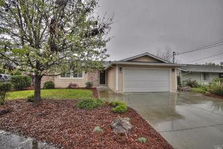 1720 Clairmont Ct, Petaluma, CA 94954-3605