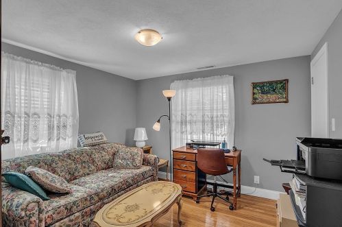 74 Millville St, Salem NH  03079-2620 exterior