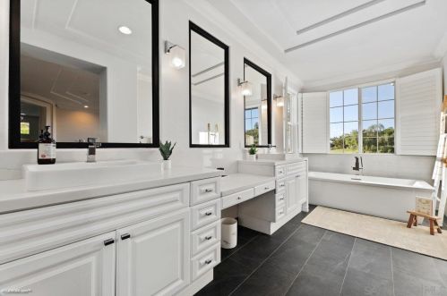 1549 Fairway Vis, Encinitas CA  92024-1295 exterior