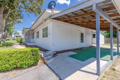 2487 3rd Ave, Alford FL  32420-6846 exterior