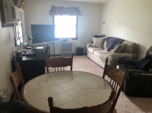 14 Cherry St, Milford, CT 06460-3483