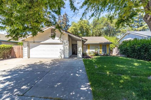 1521 January Dr, Modesto, CA 95358-6611