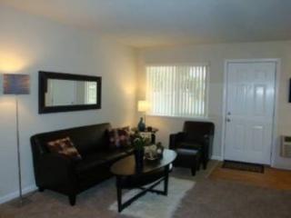 2283 Latham St, Mountain View CA  94040-1682 exterior