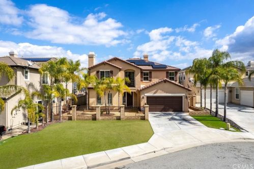 13 Via Niccolo Ct, Lake Elsinore CA  92532-0147 exterior