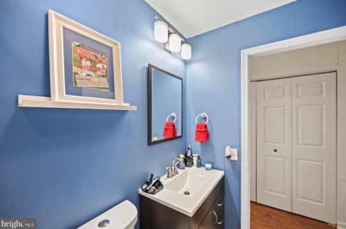 3080 Harbour Dr, Palmyra NJ 08065-2219 exterior