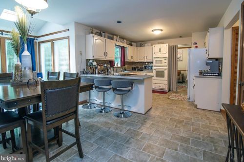 6104 Fox Point Rd, Fredericksburg VA  22407-8330 exterior