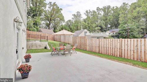 7127 Roosevelt Ave, Falls Church VA  22042-1623 exterior