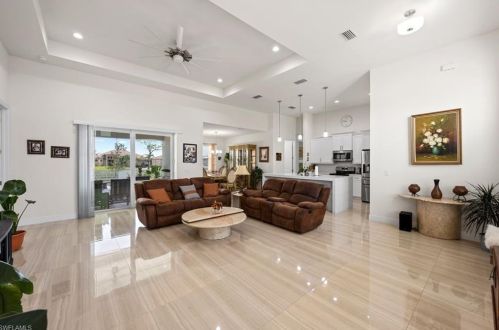 3621 1st Ter, Cape Coral, FL 33993-6938
